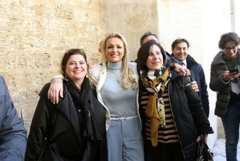 FRANCESCA PASCALE CON SILVIO BERLUSCONI A MATERA   