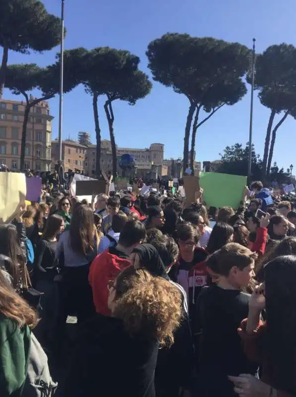 FRIDAY FOR FUTURE - MANIFESTAZIONE PER L'AMBIENTE A ROMA