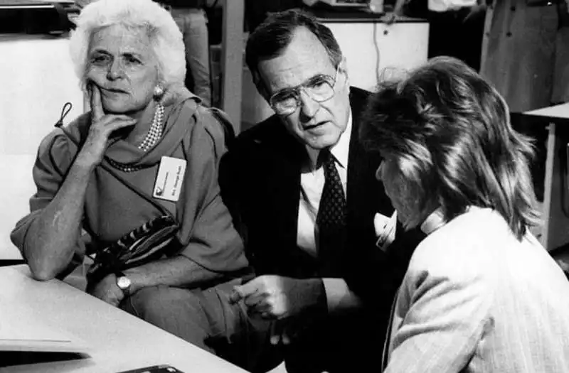 george e barbara bush  1