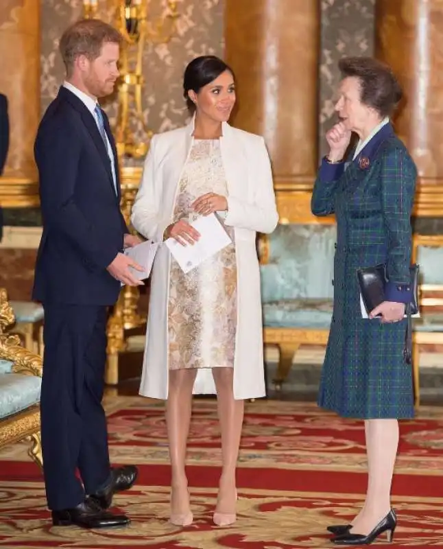 harry, meghan e anna 1