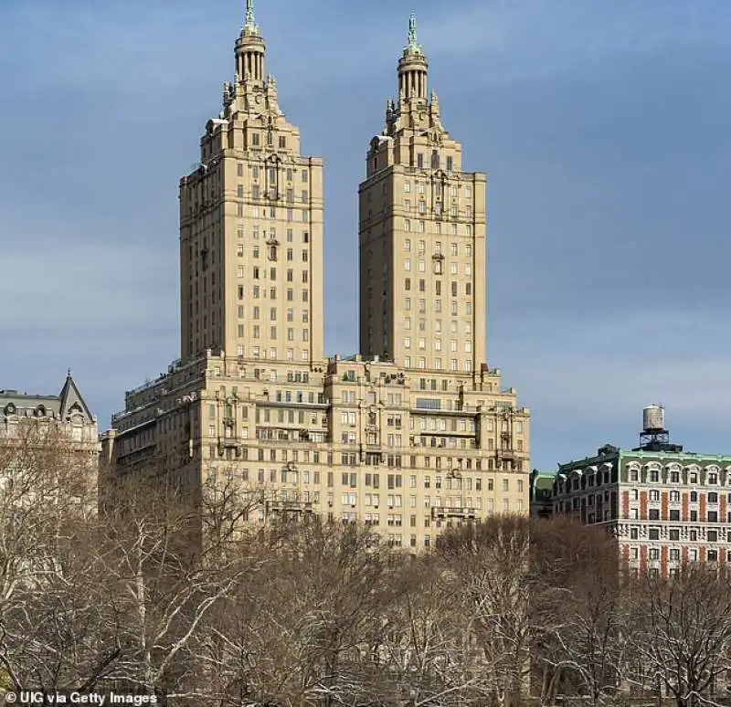 il san remo building dell'upper west side, a manhattan, di proprieta' di ilene sackler