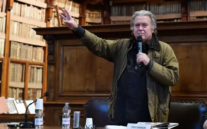 intervento di steve bannon (14)