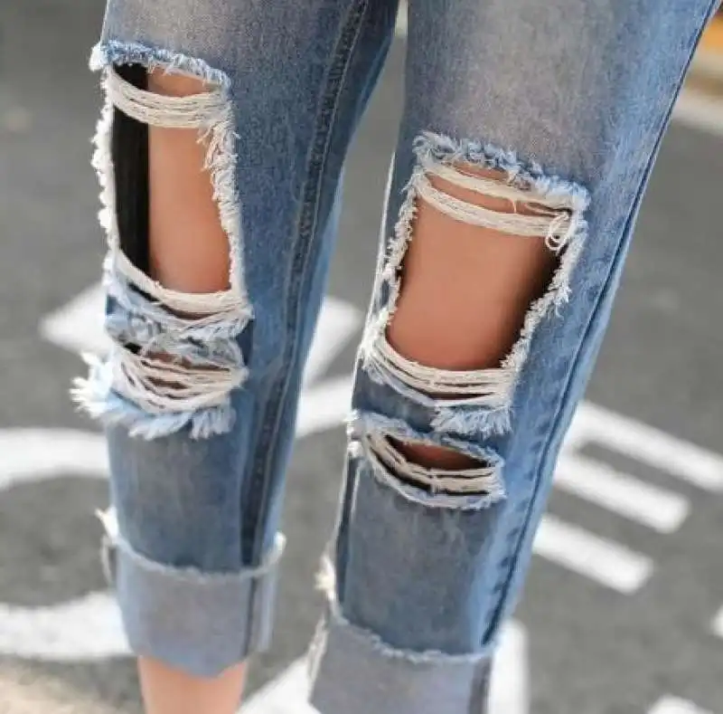 jeans strappati 3