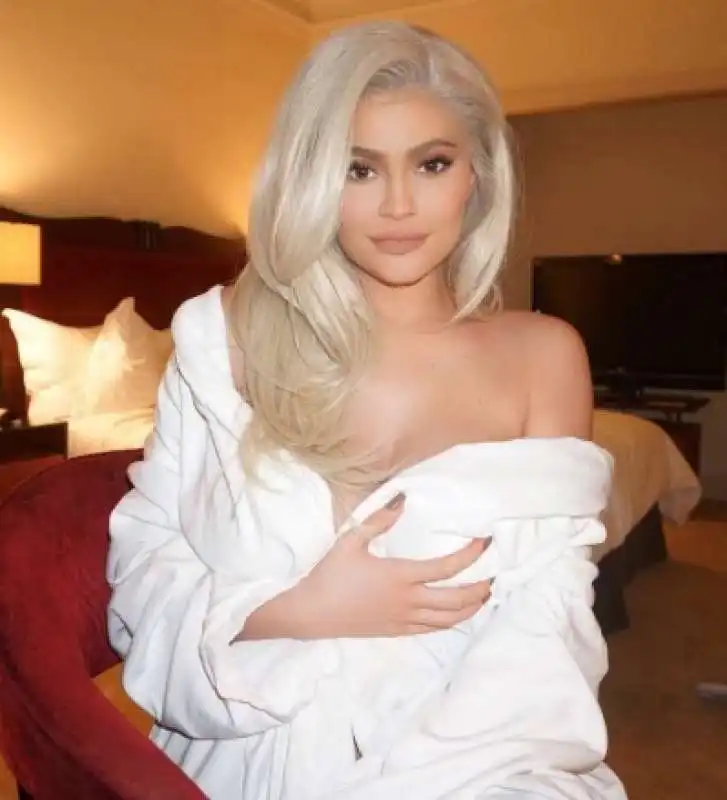 kylie jenner 2