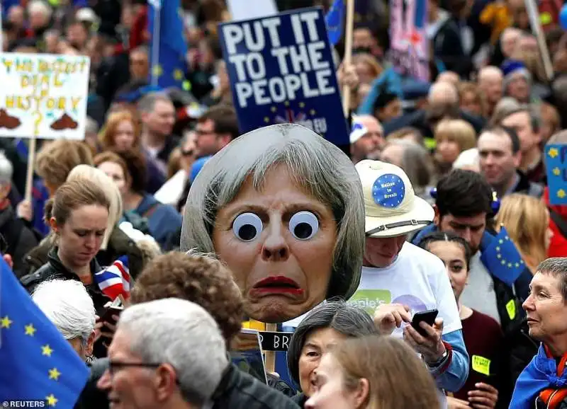 la marcia a londra dei remainers anti brexit  1