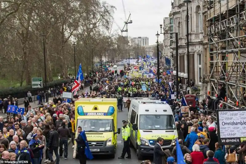 la marcia a londra dei remainers anti brexit  10