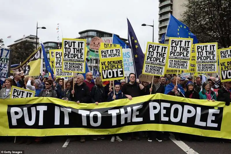 la marcia a londra dei remainers anti brexit  11