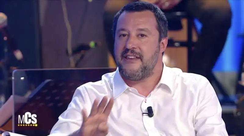 matteo salvini al maurizio costanzo show 19