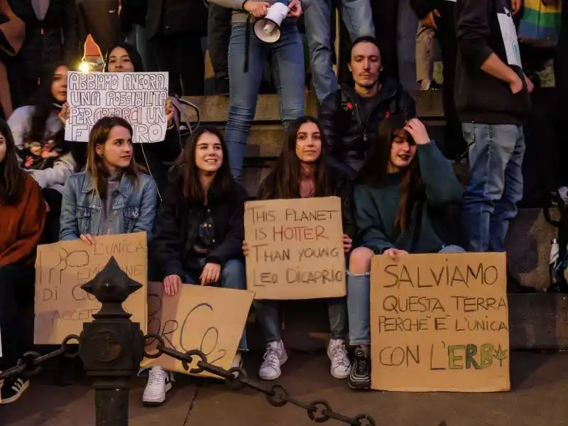 milano   corteo per l'ambiente   fridaysforfuture 1