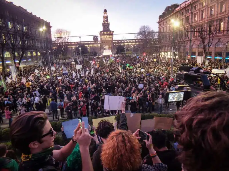 milano   corteo per l'ambiente   fridaysforfuture 10