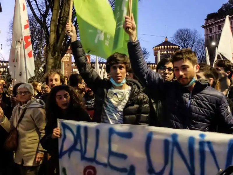 milano   corteo per l'ambiente   fridaysforfuture 15