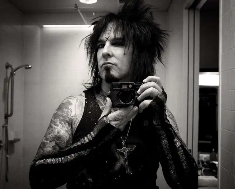 nikki sixx 2