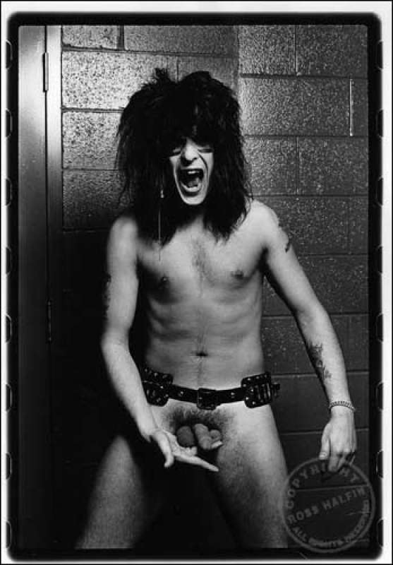 Nikki sixx nudo.