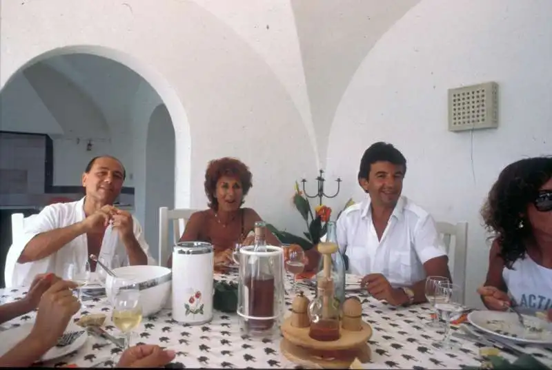 silvio berlusconi anna craxi e tarak ben ammar in tunisia nel 1984