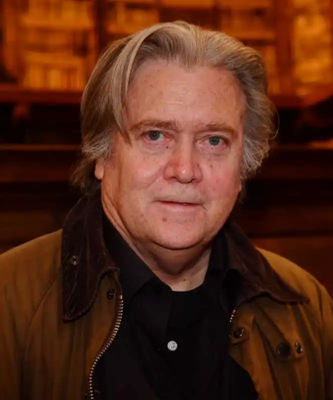 steve bannon (5)