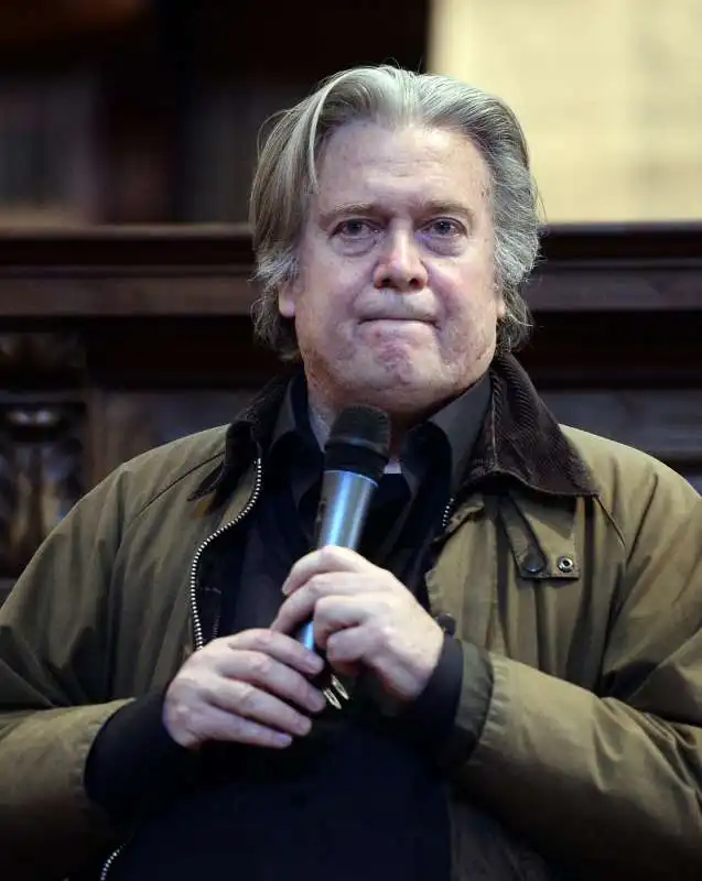 steve bannon ospite di lettera22 alla biblioteca angelica di roma 12