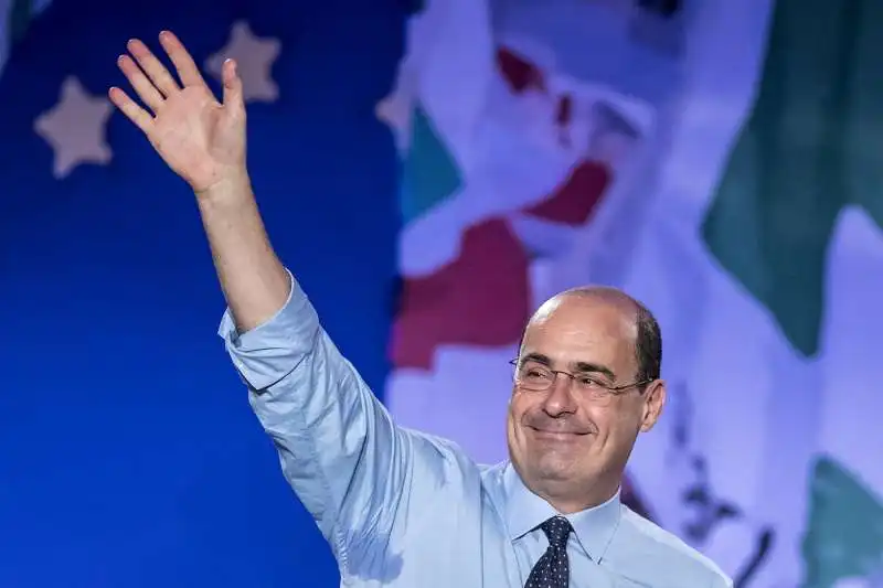 zingaretti all'assemblea pd