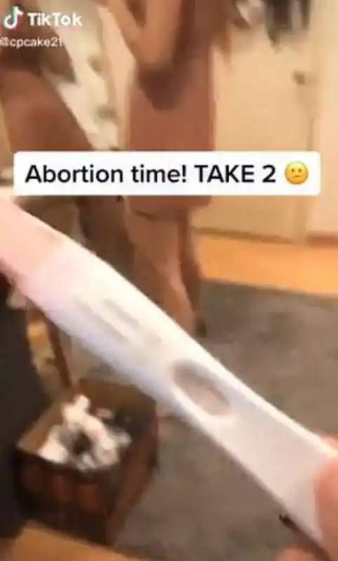 aborto su tiktok 2