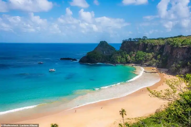 baia do sancho, fernando de noronha, brazil