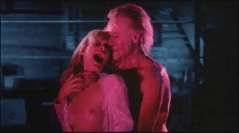 barbara crampton nuda in from beyond 3