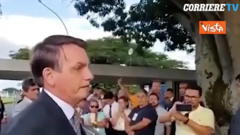 bolsonaro parla del coronavirus in italia 1