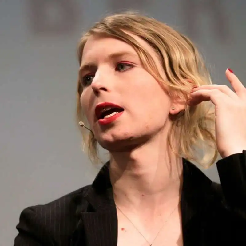 chelsea manning 2