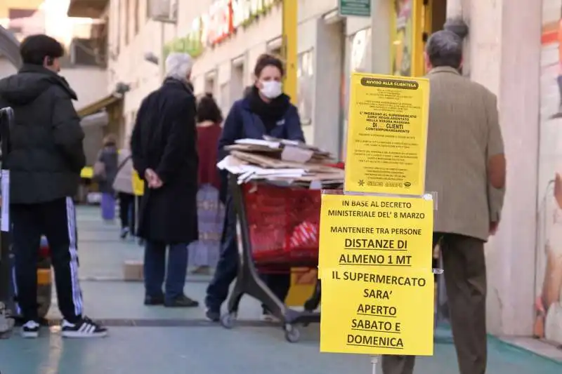 coronavirus, roma nel secondo giorno di quarantena 43