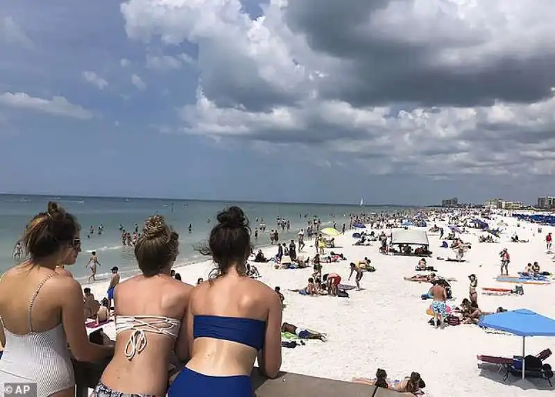 coronavirus spiagge florida 4