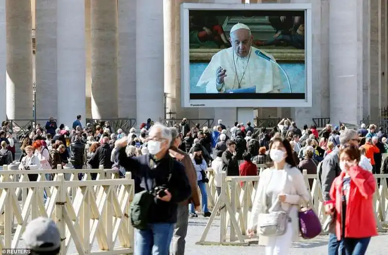 emergenza coronavirus   l angelus di papa bergoglio in tv