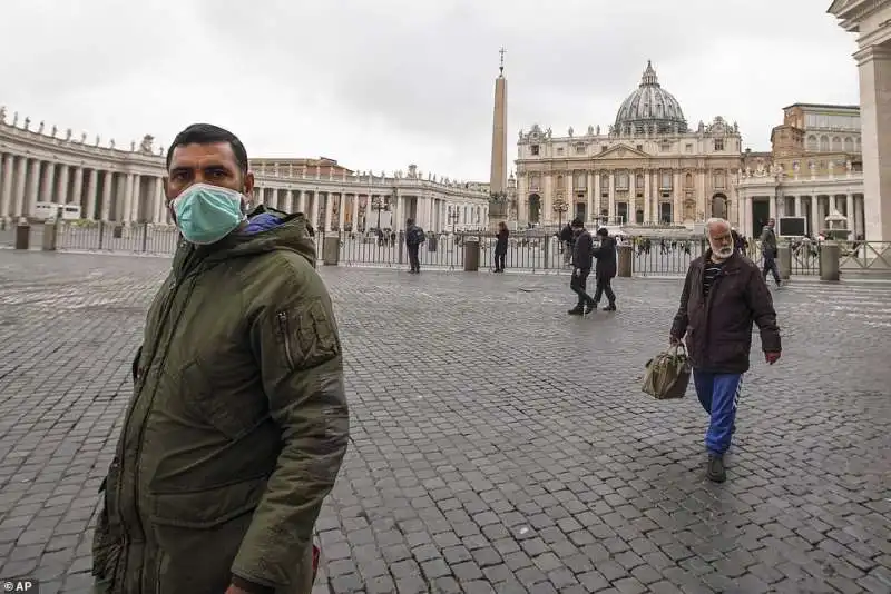 emergenza coronavirus   piazza san pietro a roma