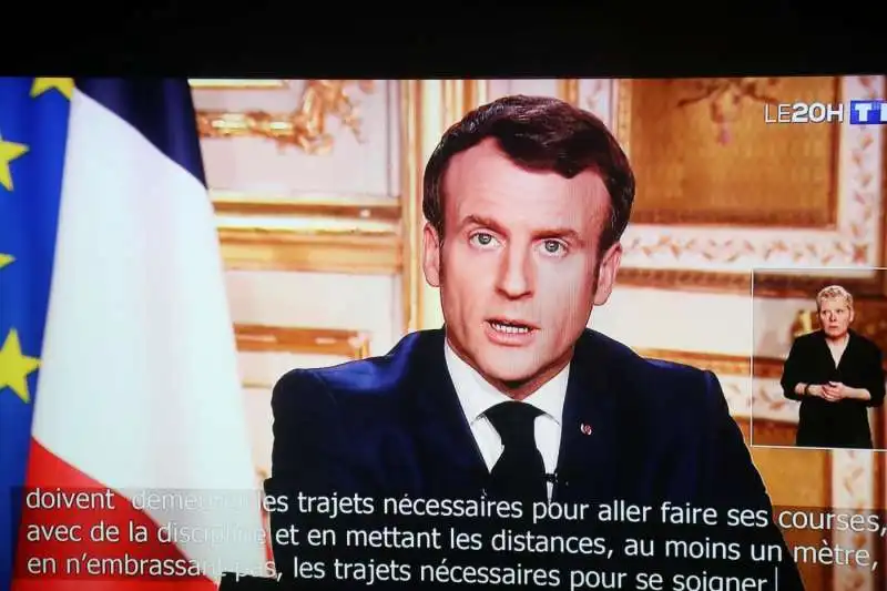 emmanuel macron annuncia il lockdown per il coronavirus