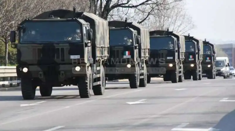 esercito a bergamo per portare via le bare 4