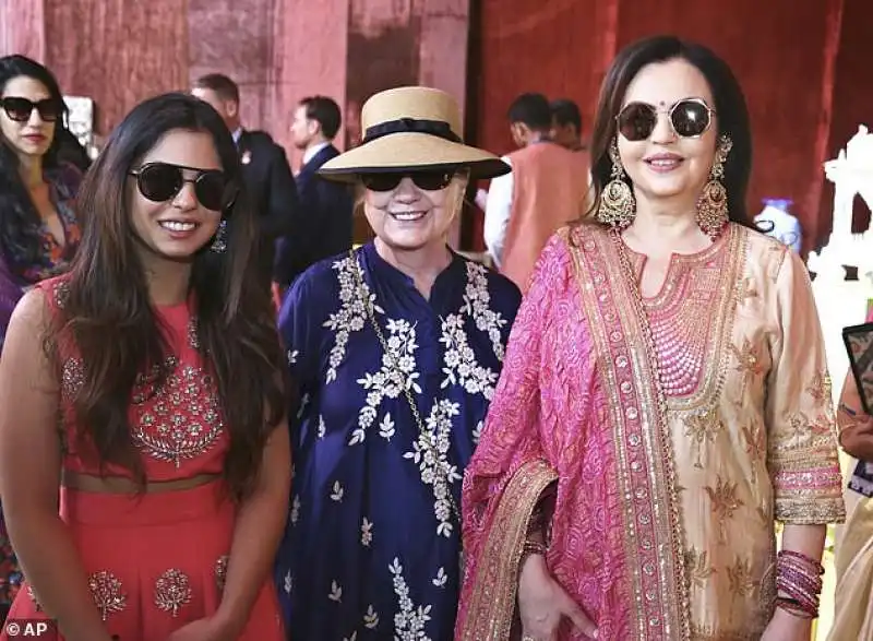 isha ambani matrimonio da 10 milioni con hillary clinton