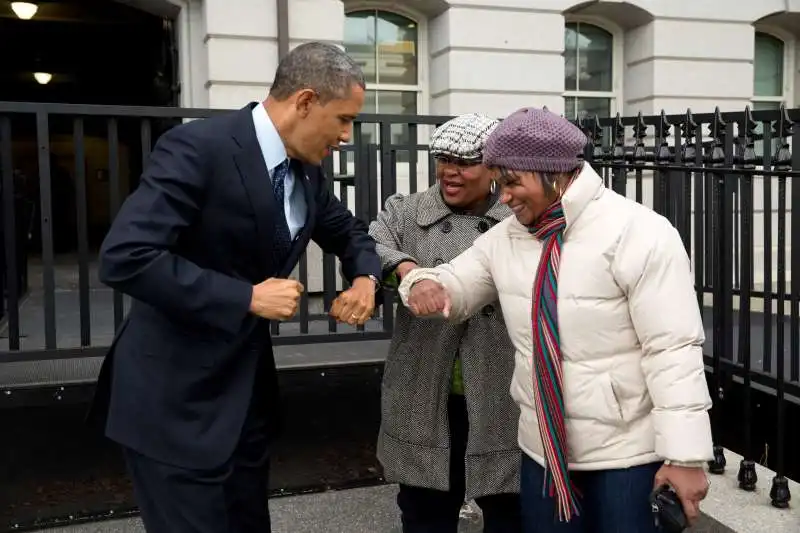 l' elbow bump di obama