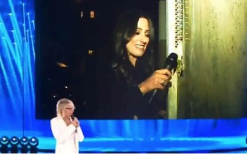 MARIA DE FILIPPI E LA CITOFONATA A SABRINA FERILLI