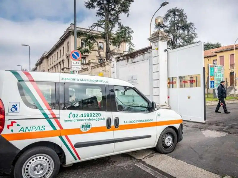 Milano autoambulanza coronavirus