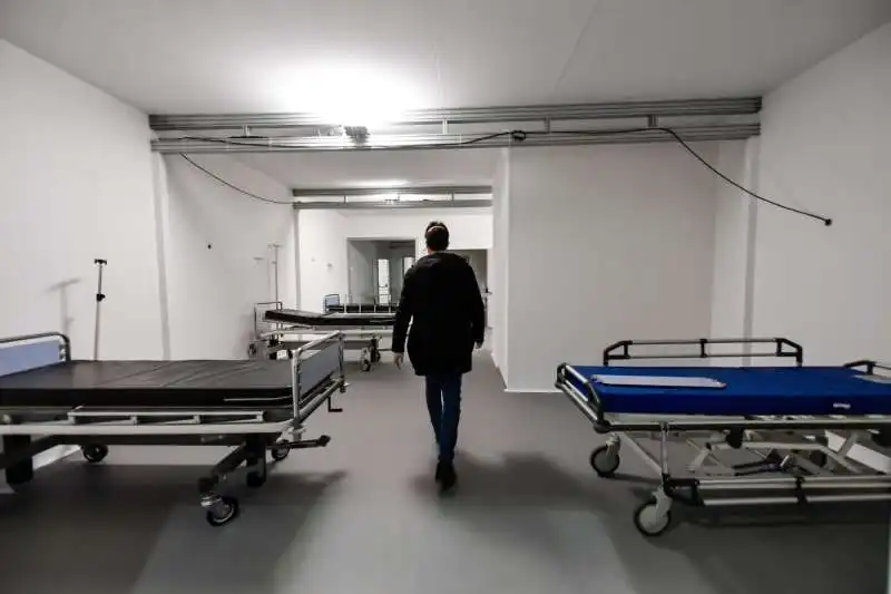 milano, ospedale in fiera 19