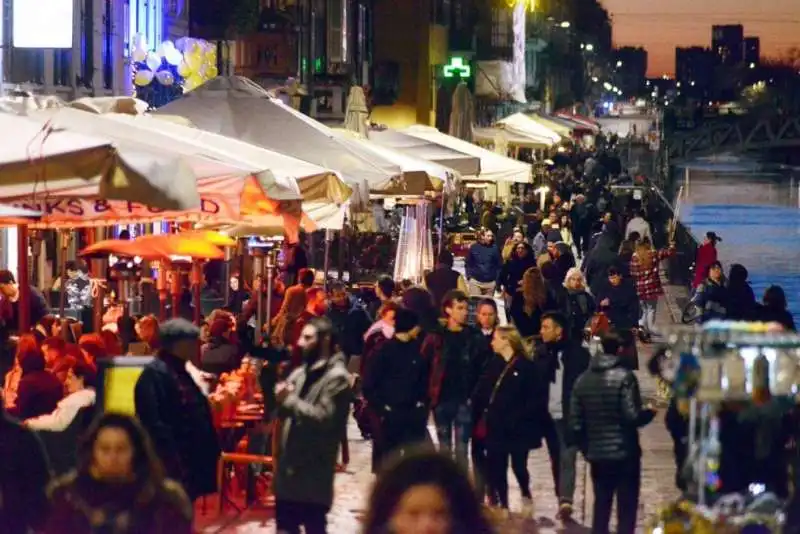 NAVIGLI PIENI DURANTE L'EMERGENZA CORONAVIRUS