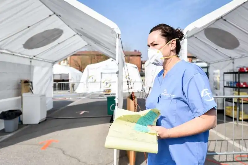 ospedale da campo realizzato dalla ong americana samaritans purse all’ospedale di cremona 17