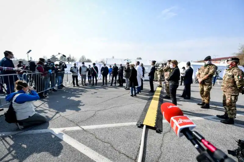 ospedale da campo realizzato dalla ong americana samaritans purse all’ospedale di cremona 25