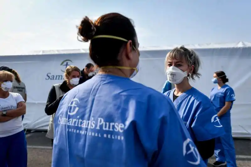 ospedale da campo realizzato dalla ong americana samaritans purse all’ospedale di cremona 22