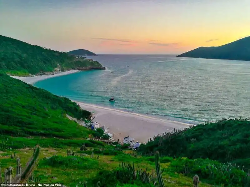 prainhas do pontal do atalaia, arraial do cabo, brazil