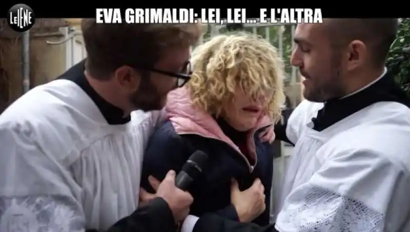 scherzo 'le iene' a eva grimaldi 5