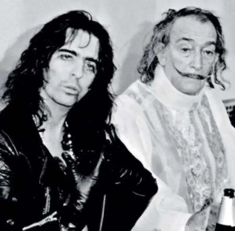 ALICE COOPER E SALVADOR DALI