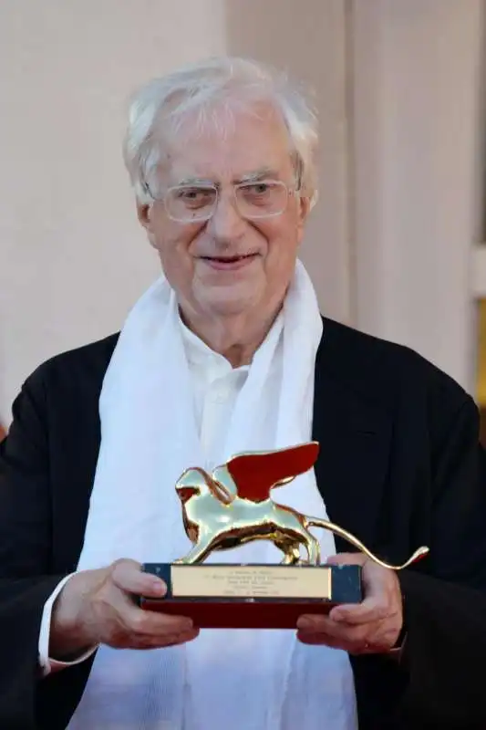  bertrand tavernier premiato a venezia 