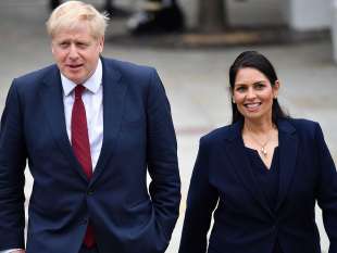 boris johnson e priti patel