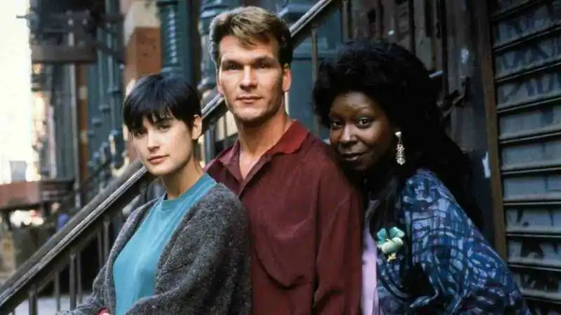 demi moore patrick swayze whoopi goldberg   ghost fantasma 