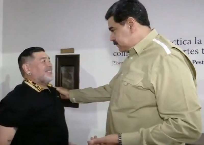 diego armando maradona nicolas maduro