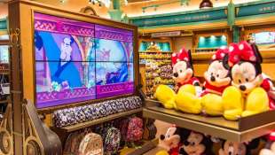 disney store 7