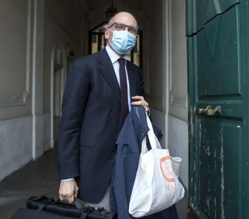 enrico letta torna a roma 1